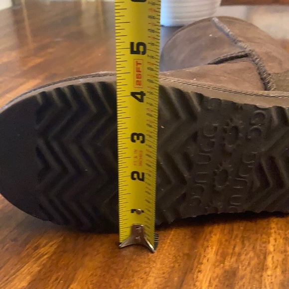 UGG AUSTRALIA CLASSIC SHORT 5825. - Picture 15 of 16